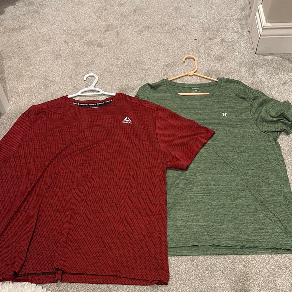 Hurley Red and Green Short Sleeve Tees